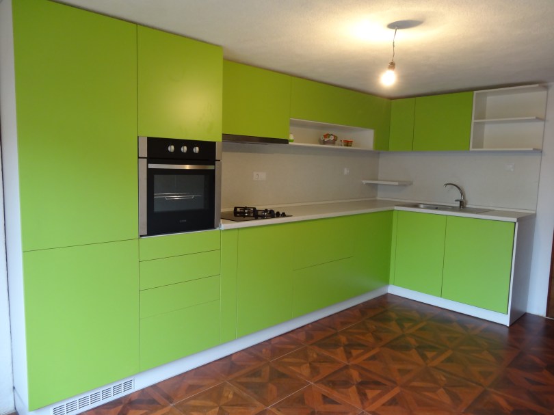 кухня в зелено