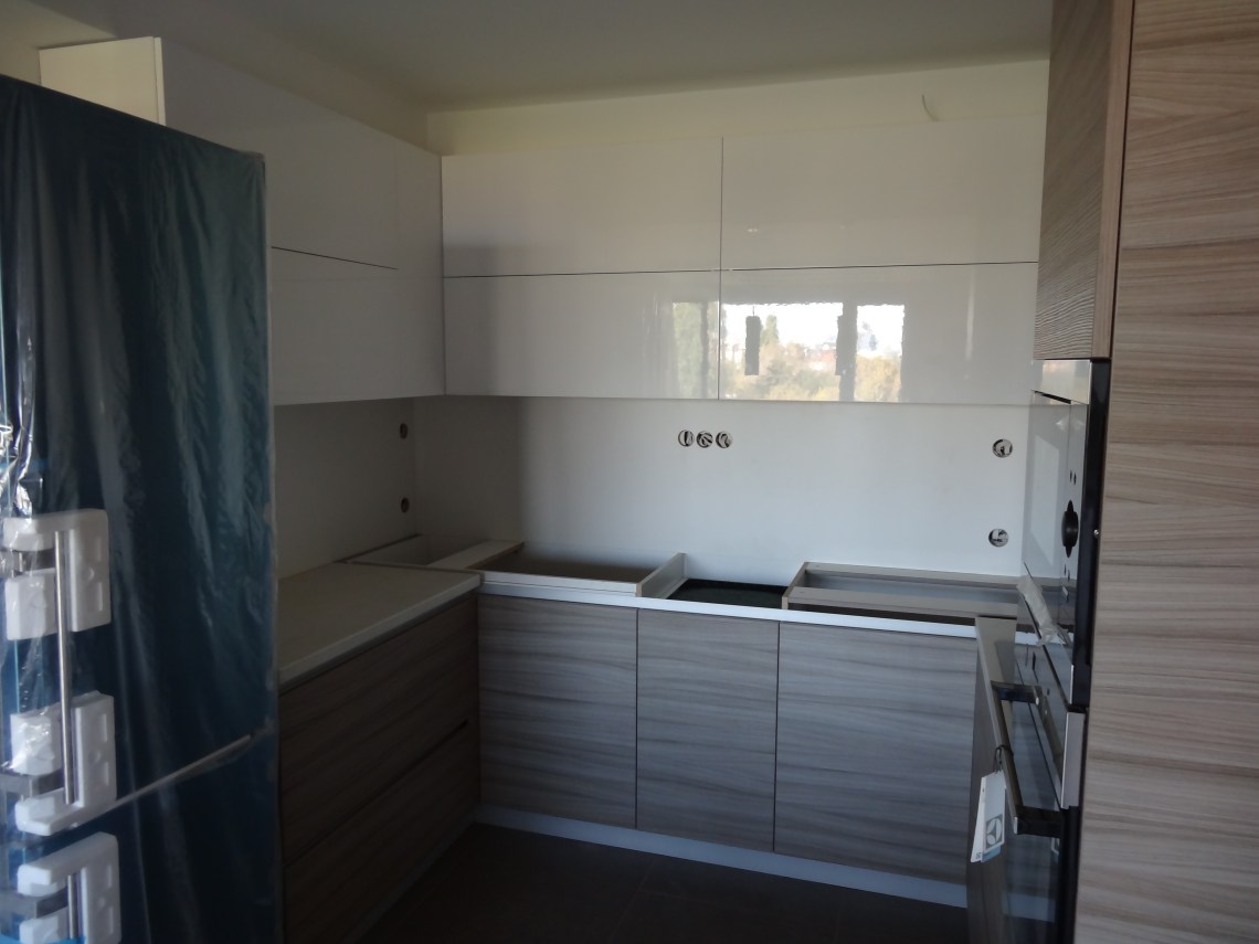 поръчки (187)